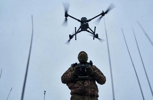 Смуга з перешкодами: як навчають українських пілотів FPV-дронів